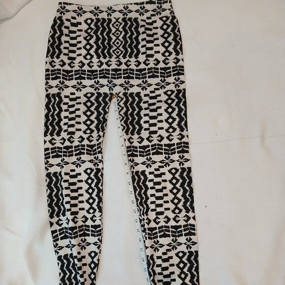 Just One Leggings - Picture 1 of 5